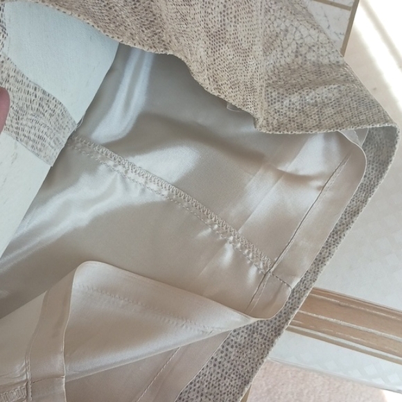 Vintage women's Leather skirt, U.S. size 2 Danier/Canada/-reptile Print - Picture 12 of 12